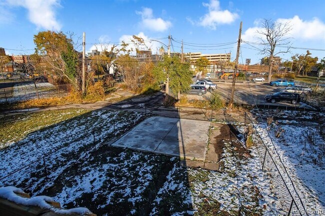 Building Photo - 6212 Avery St