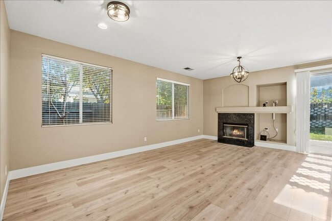 Building Photo - 3424 Babson Dr