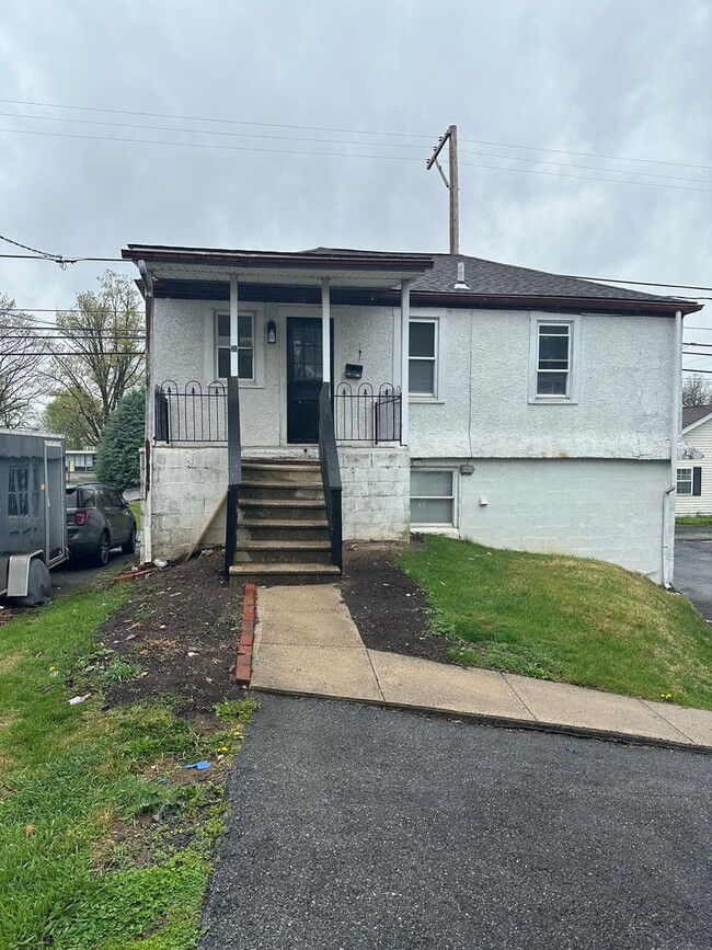 Building Photo - 4440 Kutztown Rd