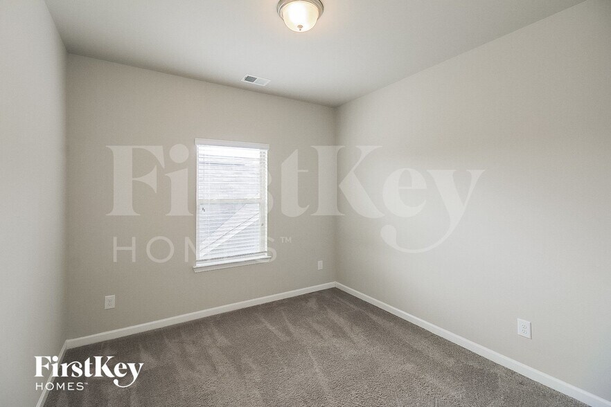 Building Photo - 24 Cliffbriar Terrace