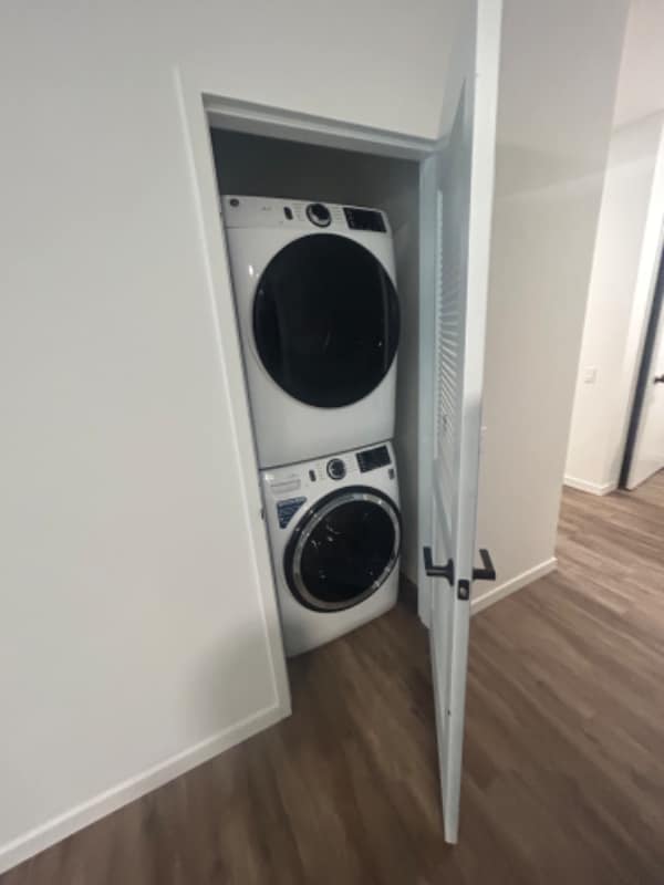 Building Photo - 1100 W Randolph St