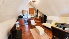 Building Photo - Jubilee House