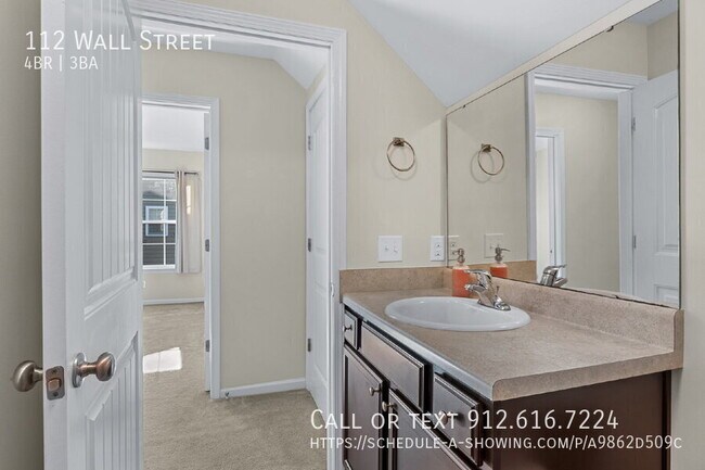 Building Photo - 112 Wall St