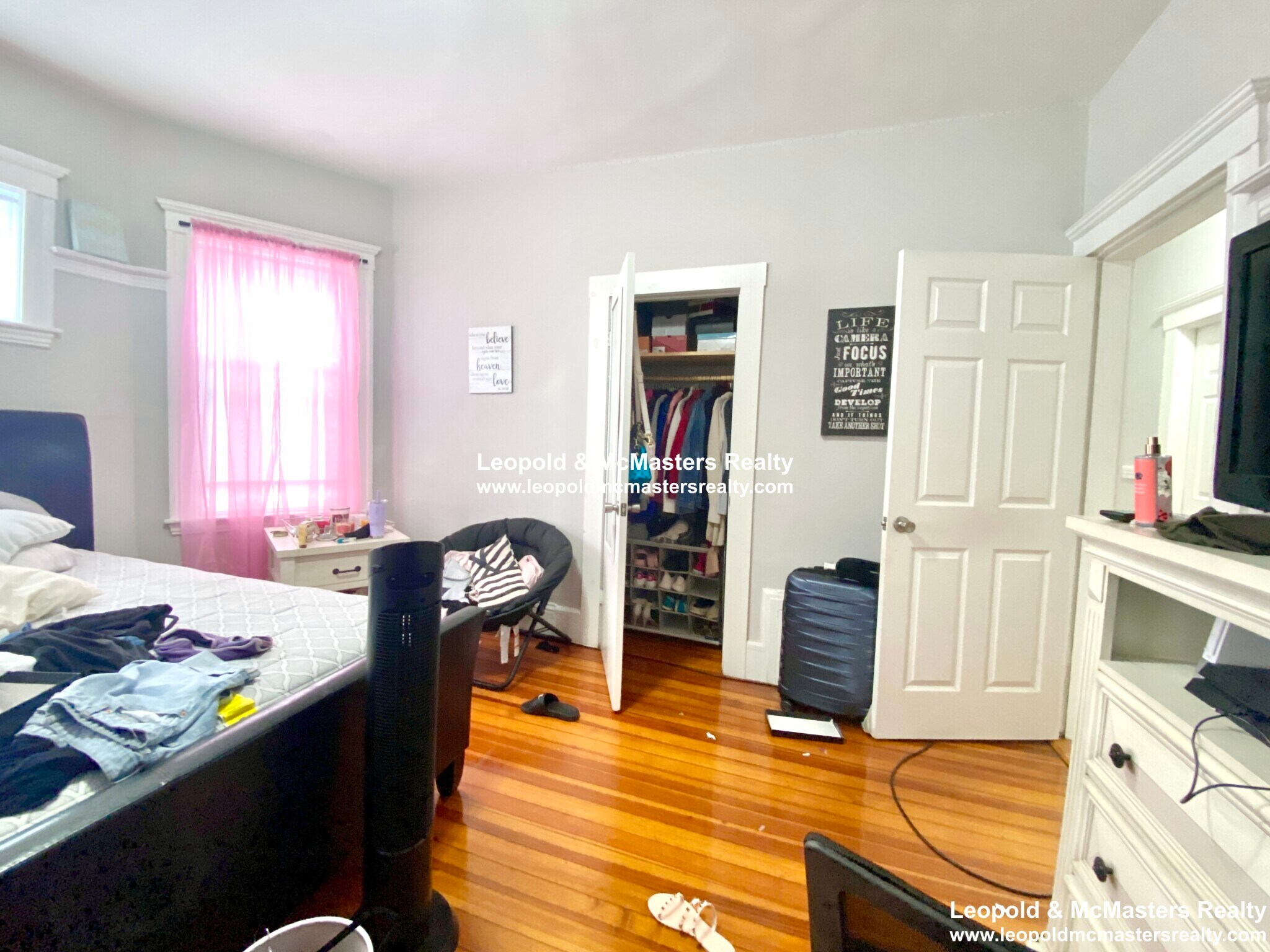 Building Photo - 19 Roseclair St