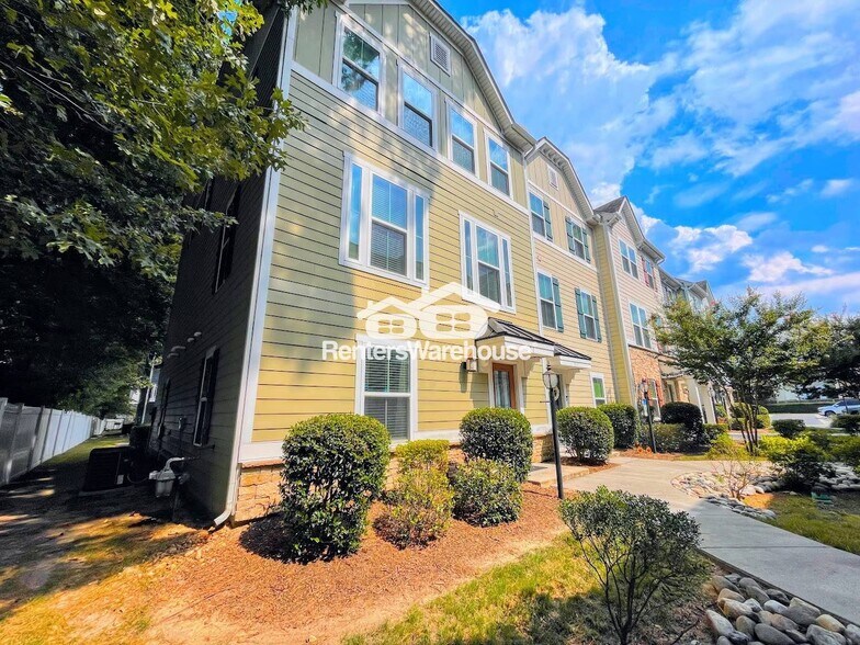 Building Photo - 521 Charles Porteus Ln
