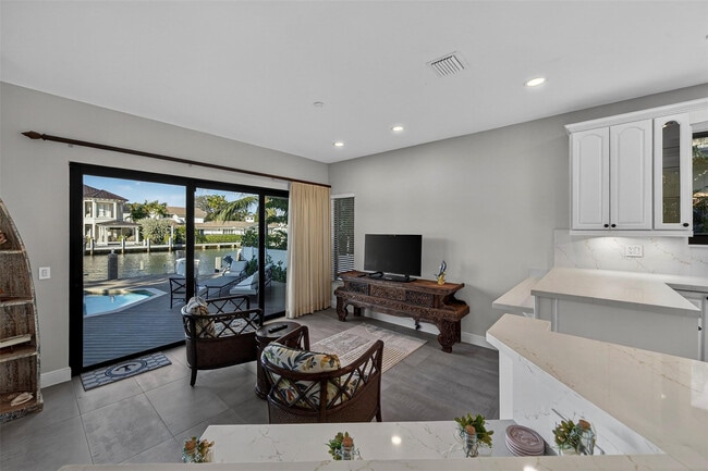 Building Photo - 1505 SE 11th St