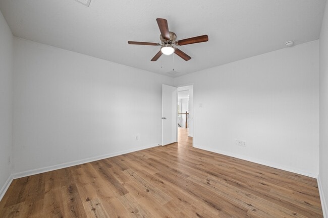 Building Photo - 4118 Lake Cypress Cir