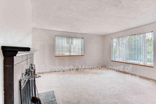 Building Photo - 4317 N Cheyenne St