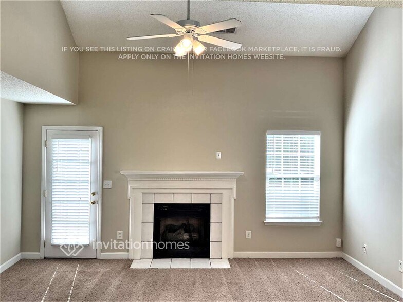 Building Photo - 6239 Day Lilly Ln