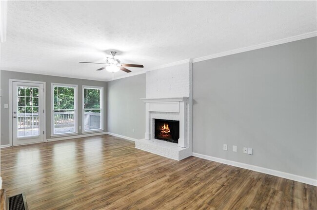 Building Photo - 130 Cedar Creek Ct