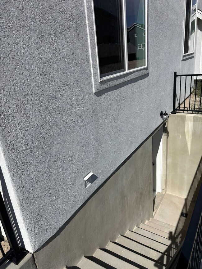 Building Photo - Brand New, Never Occupied Basement Apartment