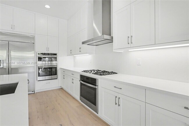 Building Photo - 8525 Crystal Downs Ave