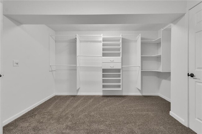 Building Photo - 9155 Nesbit Ferry Rd