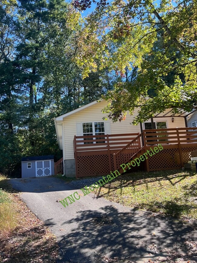 Primary Photo - 15 Dawson Pl