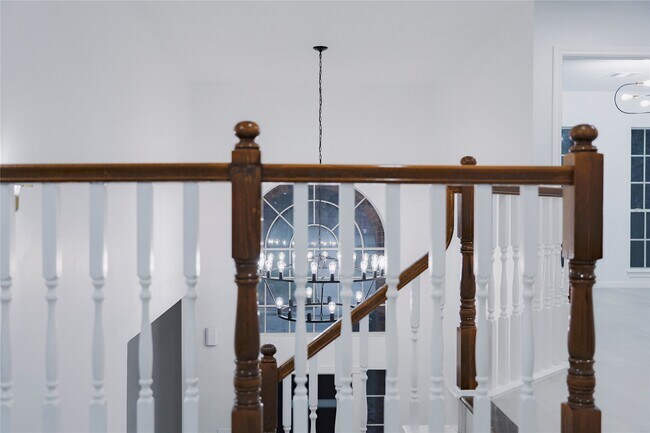 Building Photo - 17527 Sandy Cliffs Dr