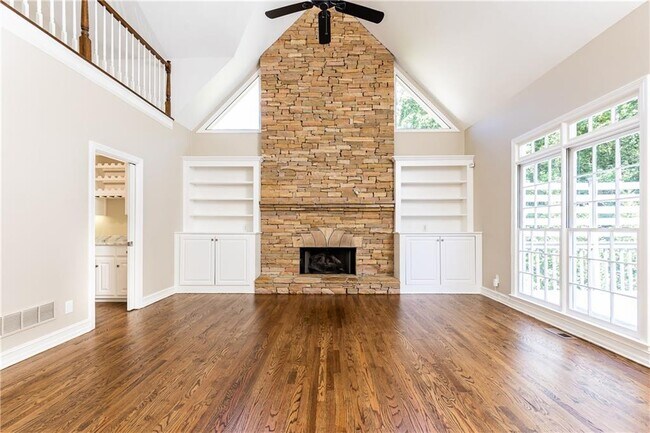 Building Photo - 9360 Nesbit Lakes Dr