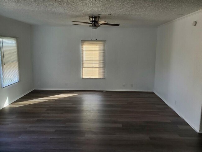 Building Photo - 11806 Greenglen Dr