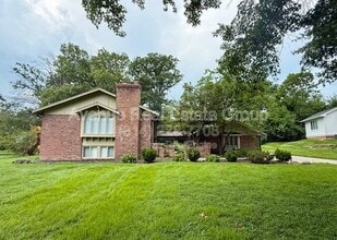 Building Photo - 429 Staines Ct