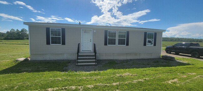 Building Photo - 1074B Horseback Rd