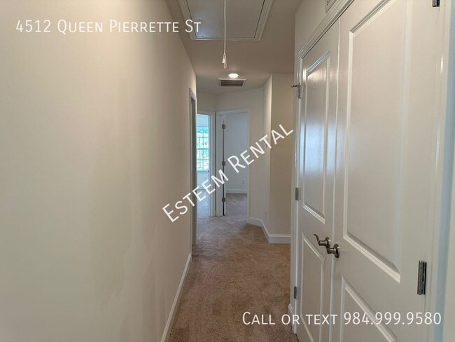 Building Photo - 4512 Queen Pierrette St