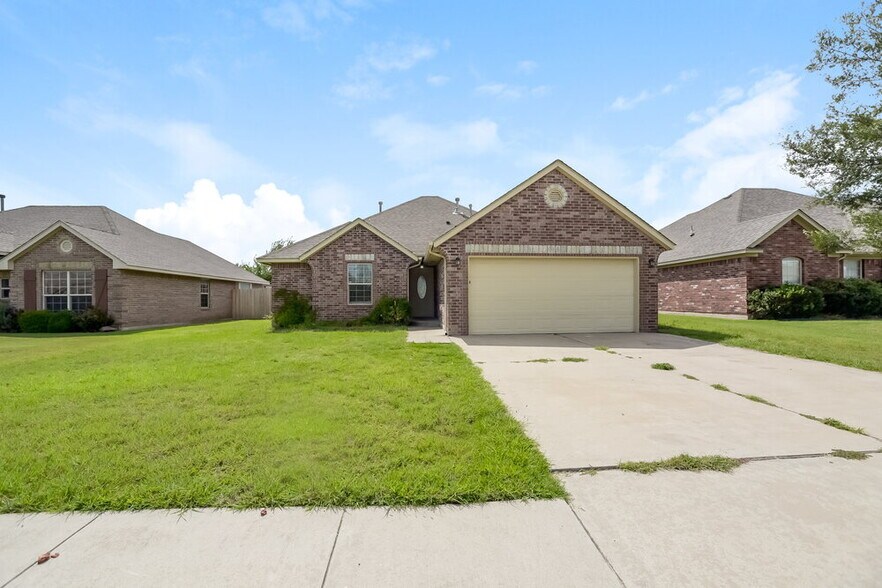 Primary Photo - 4009 Notting Hill Dr