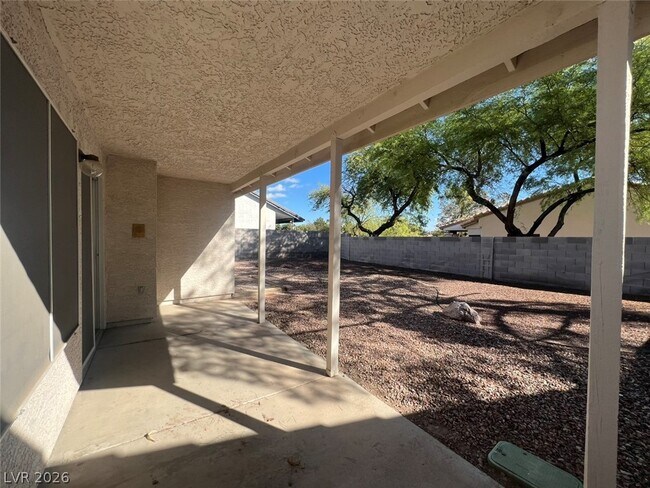Building Photo - 2053 Angel Falls Dr