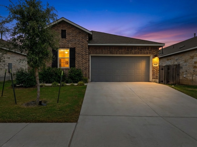 Building Photo - "Charming 3-Bedroom Home with 2 Baths in San Marcos – 1821 Sq Ft of Comfort!"