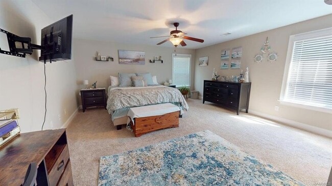 Building Photo - 440 Sydney Dr N