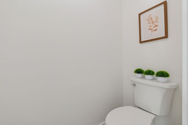 Building Photo - 1343 4th St