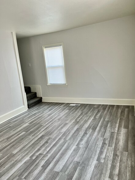 Building Photo - 811 Hagerer St