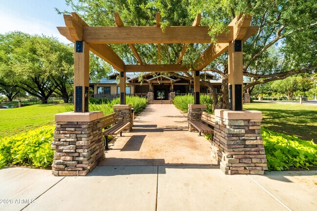 Building Photo - 4248 S Mariposa Dr
