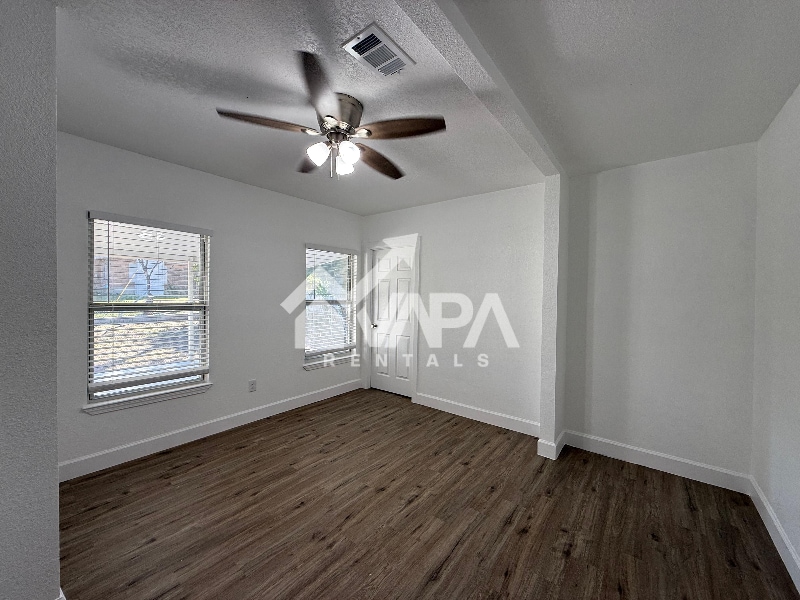 Building Photo - 154 Frances Jean Dr