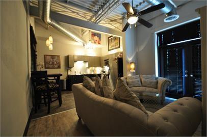 Building Photo - 313 E Lafayette St