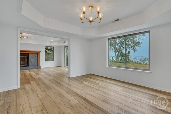 Building Photo - 1015 Mill Hill Rd