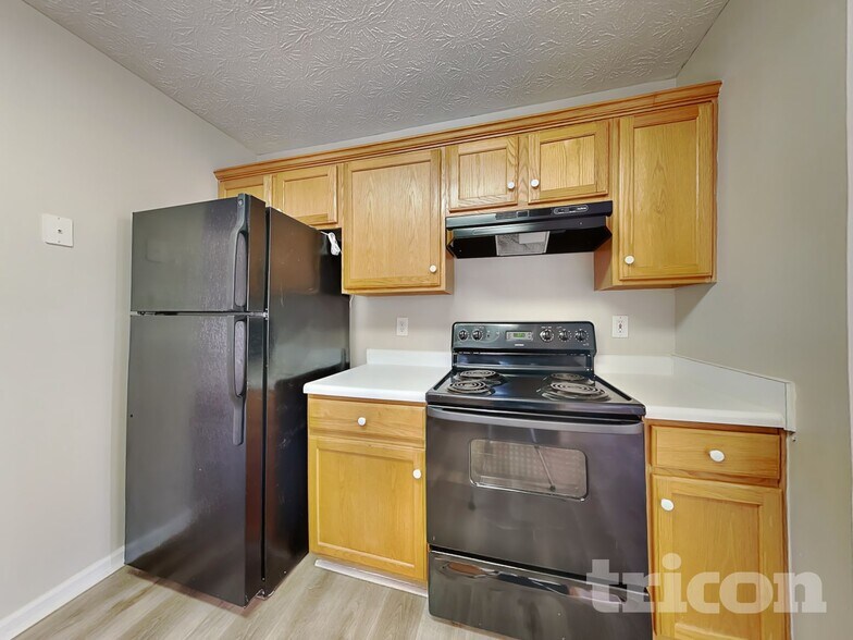 Building Photo - 225 Nina Cir