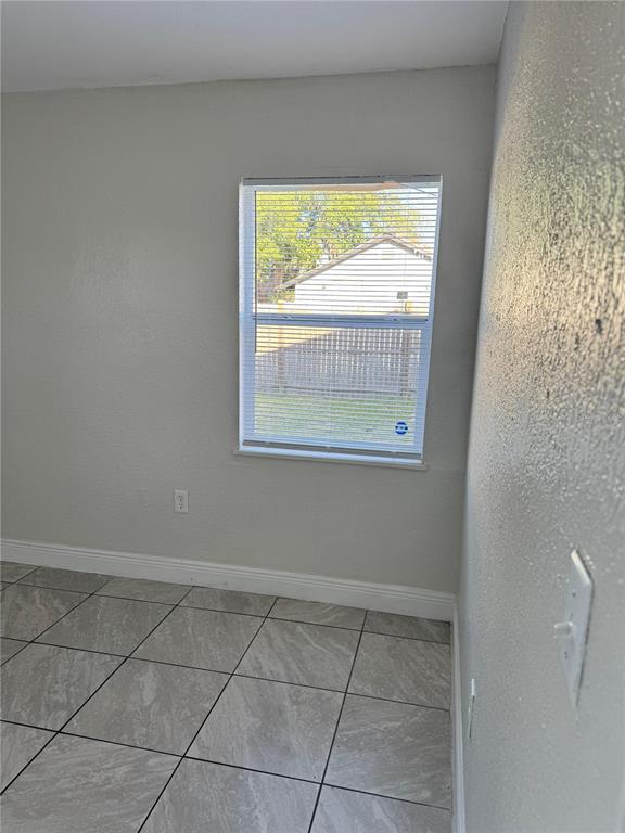 Building Photo - 1112 Martin St