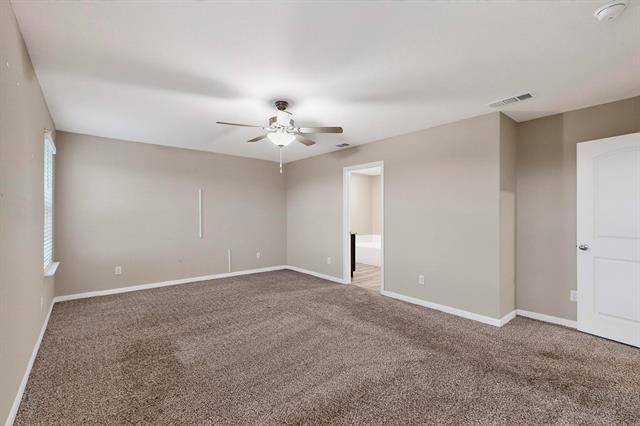 Building Photo - 305 Honeysuckle Ln