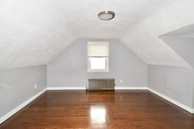 Building Photo - 153 Bosworth St