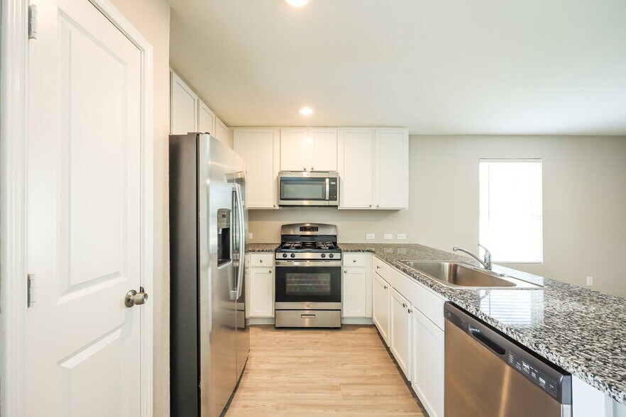 Building Photo - 14612 Greenfield Ml