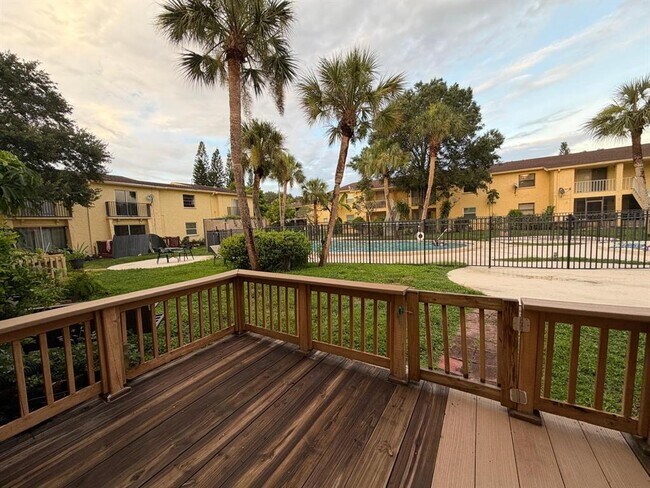 Building Photo - 7501 Gallineta Ct