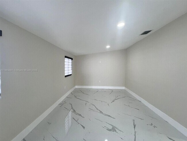 Building Photo - 11800 SW 176th St