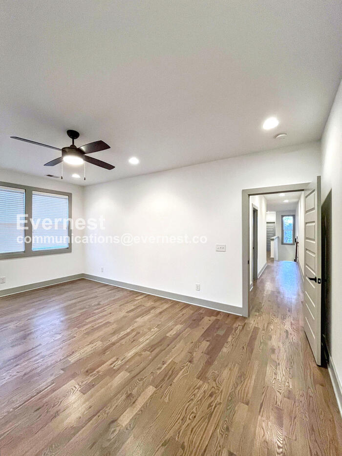 Building Photo - 915B Caruthers Ave