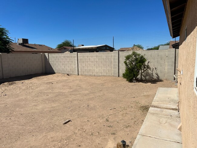 Building Photo - Two Bedroom San Luis Home with Fenced Back Yard