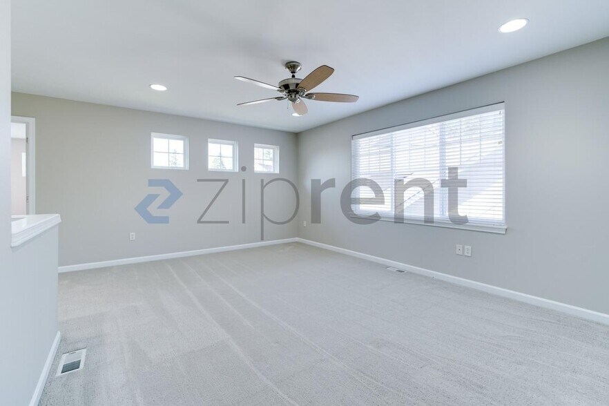 Building Photo - 23620-23230 230th Pl SE