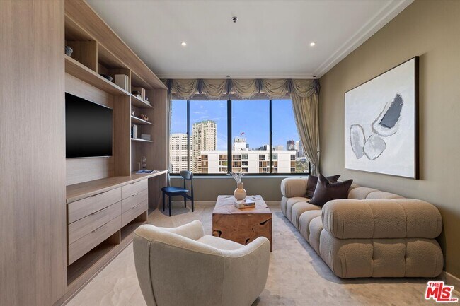 Building Photo - 10724 Wilshire Blvd