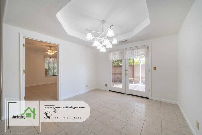 Building Photo - 2832 Howard Dr