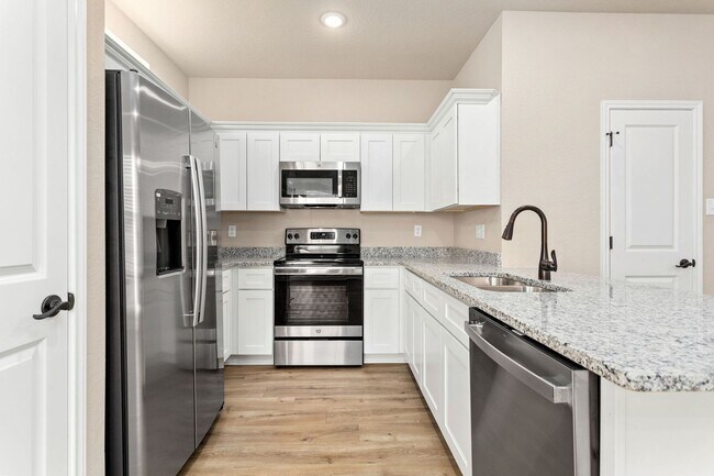 Building Photo - Brand New 3/2.5 Townhome
