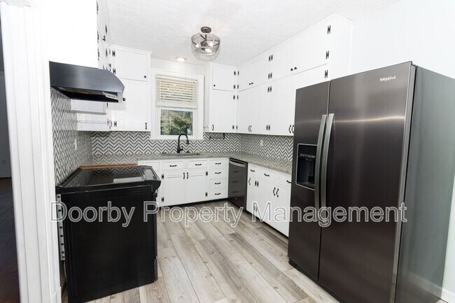 Building Photo - 408 Frazier Dr