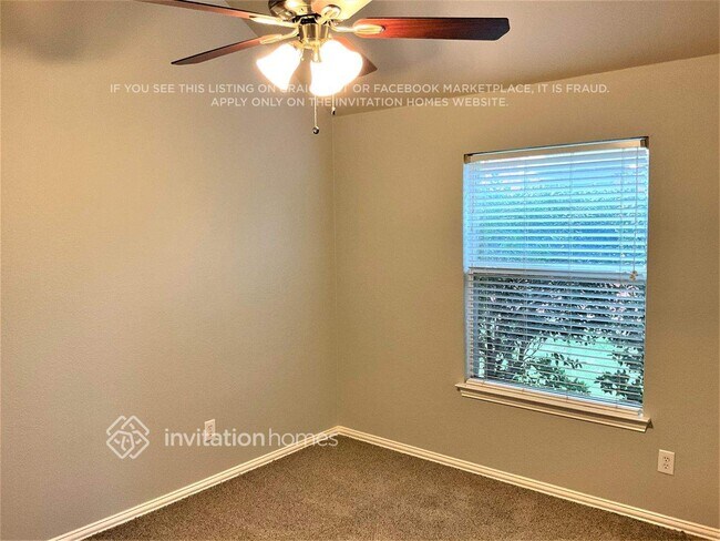 Building Photo - 711 San Antonio Trail