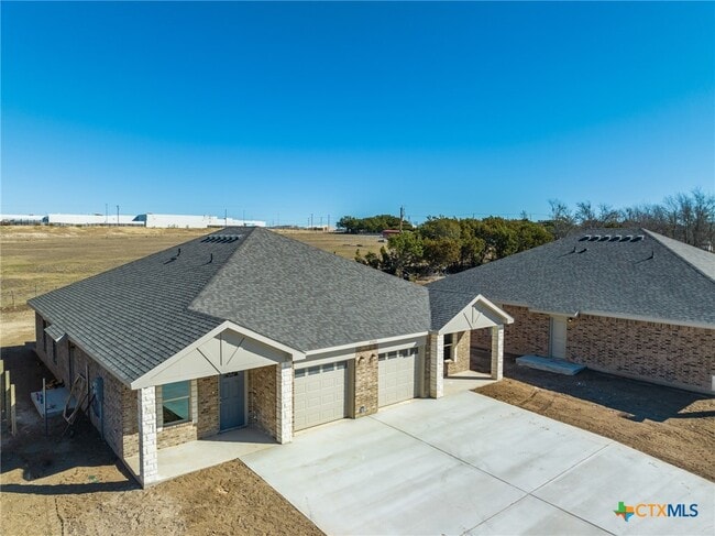 Building Photo - 3505 Abraham Dr